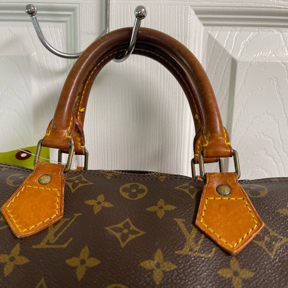 Vintage Louis Vuitton Speedy 30 Hand Bag. GREAT condition. - Picture 2 of 10